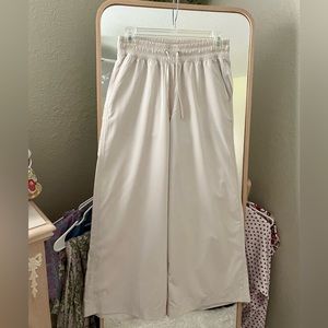 Extra High-Waisted StretchTech Cropped Wide-Leg Pants